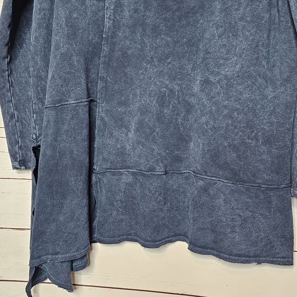 Chalet Navy Blue Long Sleeve Asymmetrical Tunic - Picture 6 of 15